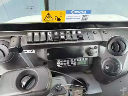 Mini-koparki 2017 Takeuchi TB230 (35)