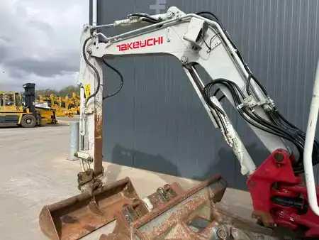 Mini-koparki 2017 Takeuchi TB230 (8)