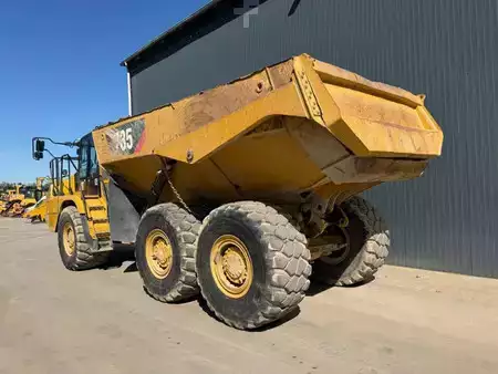 Knikdumpers 2018 Caterpillar 735 04A (3)