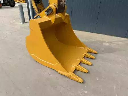 Rupsgraafmachines 2015 Caterpillar 320E L (12)