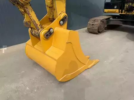 Rupsgraafmachines 2015 Caterpillar 320E L (13)