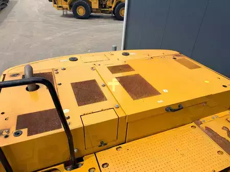 Telakaivinkoneet  2020 Caterpillar 320 07C | NEW UNDERCARRIAGE (40)