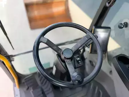 Pelle sur pneus 2015 Volvo EW180E (36)