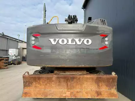 Pelle sur pneus 2015 Volvo EW180E (4)