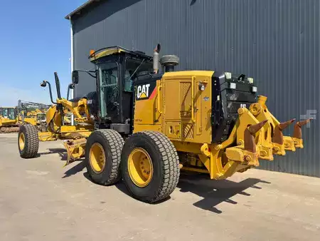 Grader 2011 Caterpillar 140M2 (3)