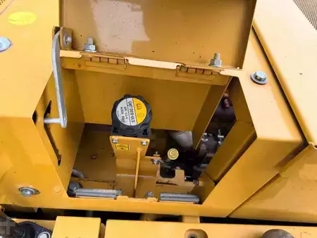 Escavadora de rastos 2018 Caterpillar 323 07A (17)
