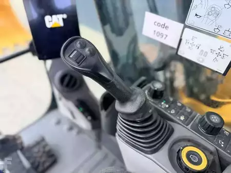 Escavadora de rastos 2018 Caterpillar 323 07A (22)