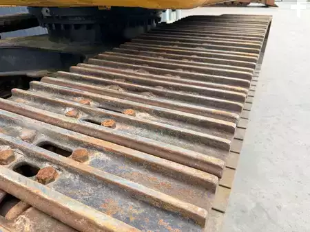 Escavadora de rastos 2018 Caterpillar 323 07A (31)
