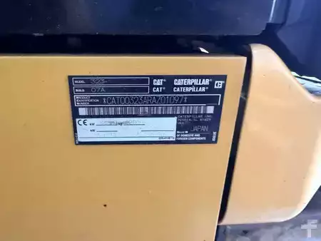 Escavadora de rastos 2018 Caterpillar 323 07A (9)