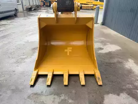 Pelles sur chenilles 2015 Caterpillar 320E L (15)