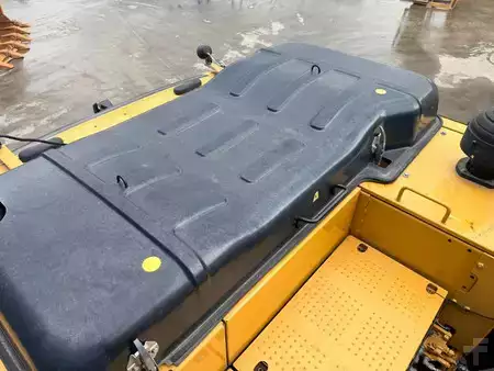 Pelles sur chenilles 2015 Caterpillar 320E L (30)