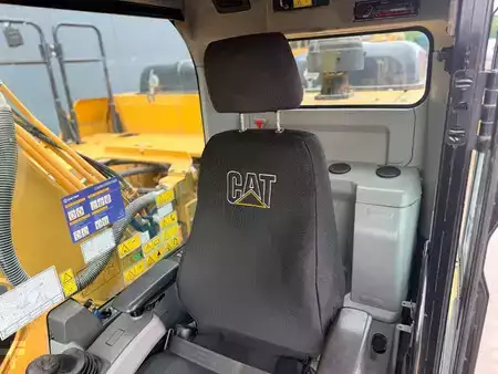 Pelles sur chenilles 2015 Caterpillar 320E L (8)