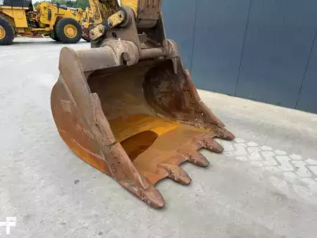 Excavadoras de cadenas 2020 Caterpillar 330 07B (8)