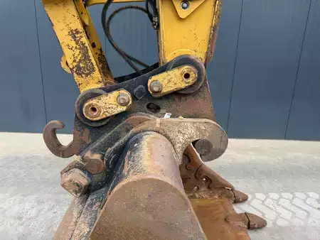 Excavadoras de cadenas 2020 Caterpillar 330 07B (9)