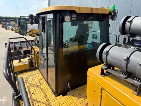 Carregadeira de rodas 2019 Caterpillar 988K (14)