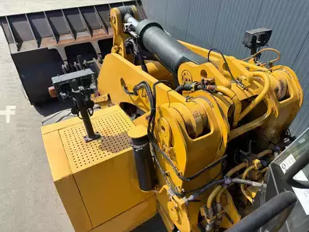 Carregadeira de rodas 2019 Caterpillar 988K (19)