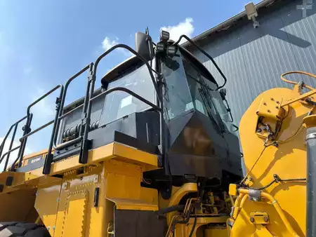 Carregadeira de rodas 2019 Caterpillar 988K (5)