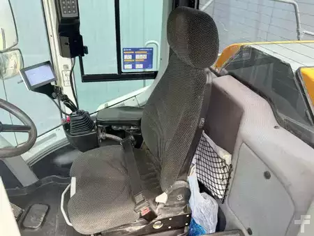 Kolové nakladače 2016 Liebherr L550 Xpower (26)