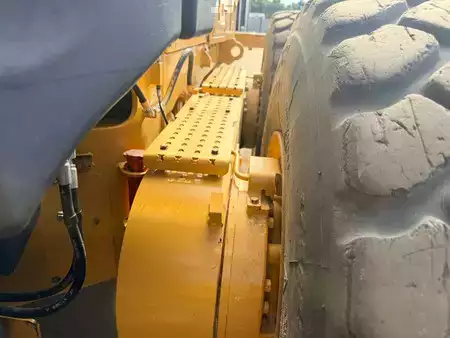 Grader 2014 Caterpillar 140M2 (21)