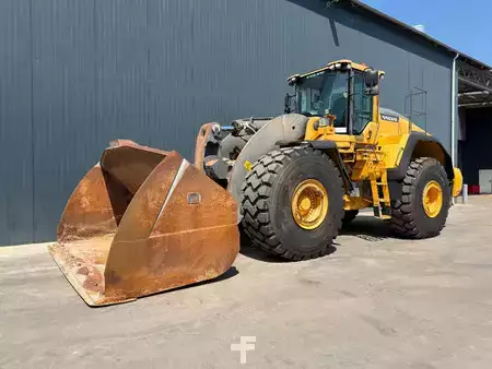 Carregadeira de rodas 2016 Volvo L250H (1)