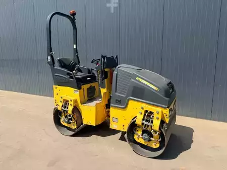Tandemruller 2020 BOMAG BW100ADM-5 (22)