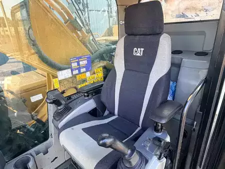 Excavadoras de cadenas 2016 Caterpillar 352F (16)