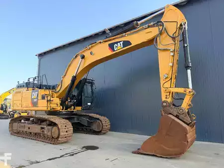 Excavadoras de cadenas 2016 Caterpillar 352F (2)