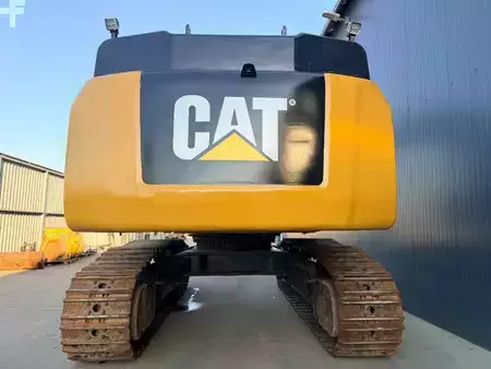 Excavadoras de cadenas 2016 Caterpillar 352F (32)