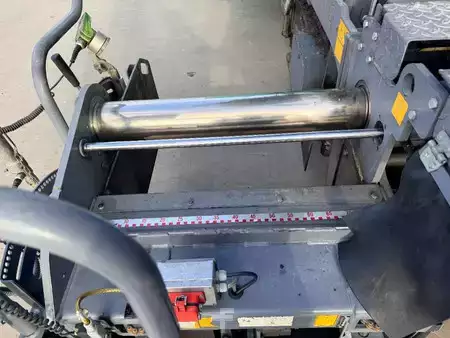 Adoquines de ruedas 2016 VÖGELE SUPER 1300-3i (17)