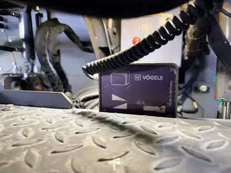 Adoquines de ruedas 2016 VÖGELE SUPER 1300-3i (9)
