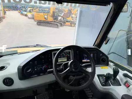 Kink Dumprar 2014 Caterpillar 730C (37)