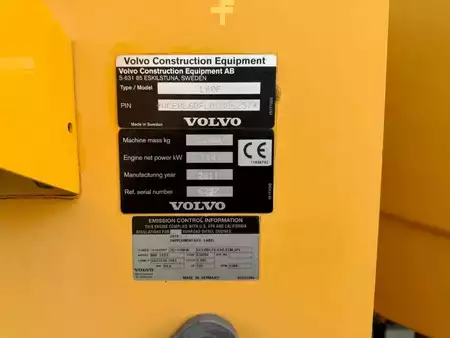Wheel Loaders 2011 Volvo L60F (13)