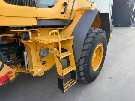 Wheel Loaders 2011 Volvo L60F (15)