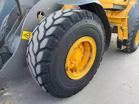 Wheel Loaders 2011 Volvo L60F (21)