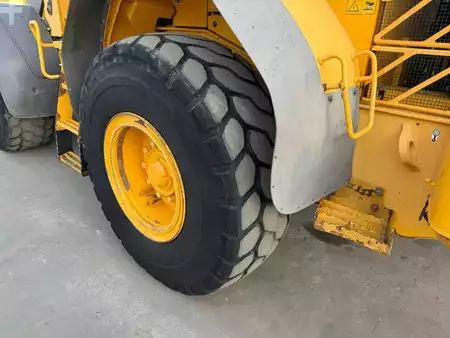 Wheel Loaders 2011 Volvo L60F (23)