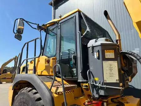 Leddumper / dumpere 2014 Bell B25E (20)