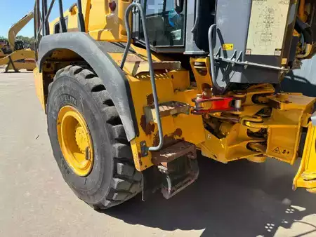 Leddumper / dumpere 2014 Bell B25E (21)