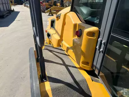 Leddumper / dumpere 2014 Bell B25E (22)