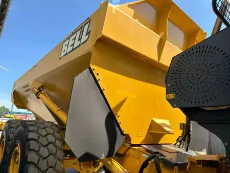 Leddumper / dumpere 2014 Bell B25E (31)