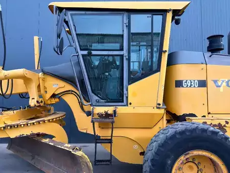 Równiarki 2009 Volvo G930 - CE (17)