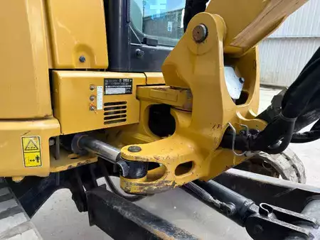 mini escavadeira 2018 Caterpillar 303.5E CR (8)