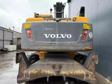 Escavatori gommati 2012 Volvo EW160D (19)