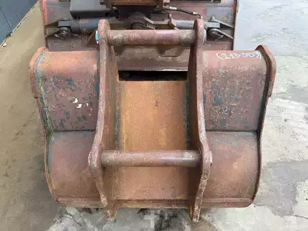 Escavatori gommati 2012 Volvo EW160D (2)