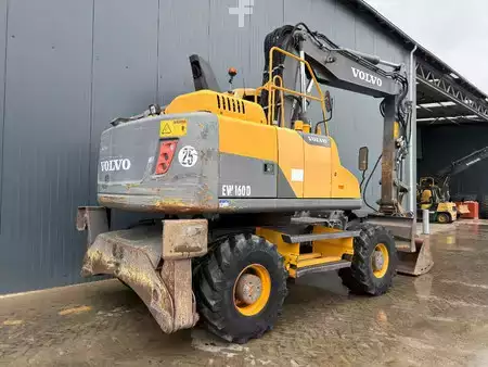 Escavatori gommati 2012 Volvo EW160D (25)