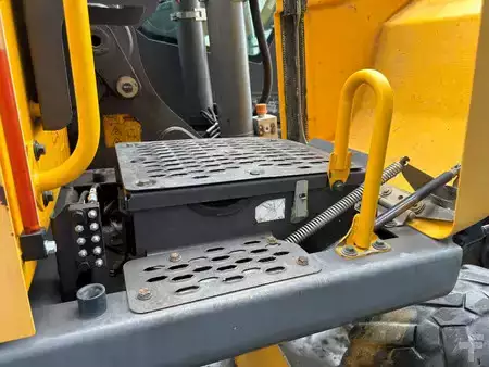 Escavatori gommati 2012 Volvo EW160D (29)