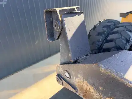Pelle sur pneus 2014 Volvo EW180D (19)