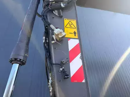 Pelle sur pneus 2014 Volvo EW180D (23)