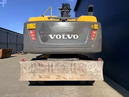 Pelle sur pneus 2014 Volvo EW180D (29)