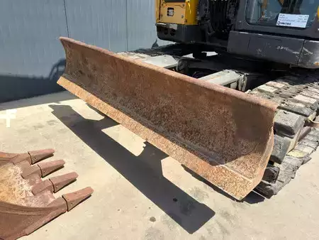 Excavadoras de cadenas 2010 Volvo ECR145CL VA (11)