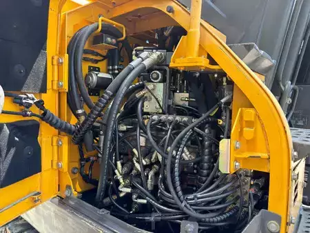 Excavadoras de cadenas 2010 Volvo ECR145CL VA (17)